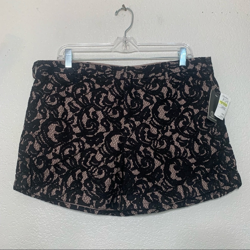 NWT Tart black and cream lace shorts size L